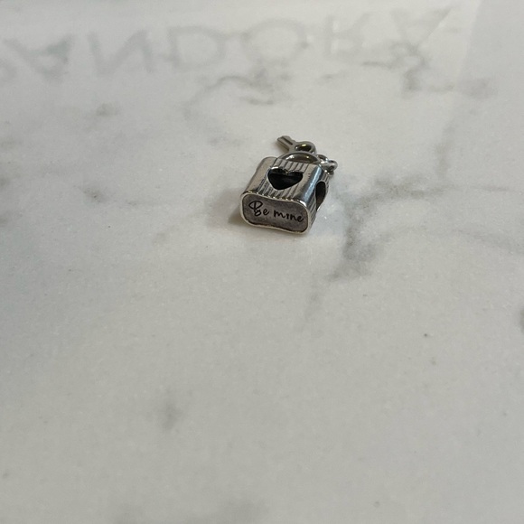 Brand new authentic Pandora padlock Be Mine charm - Picture 3 of 5
